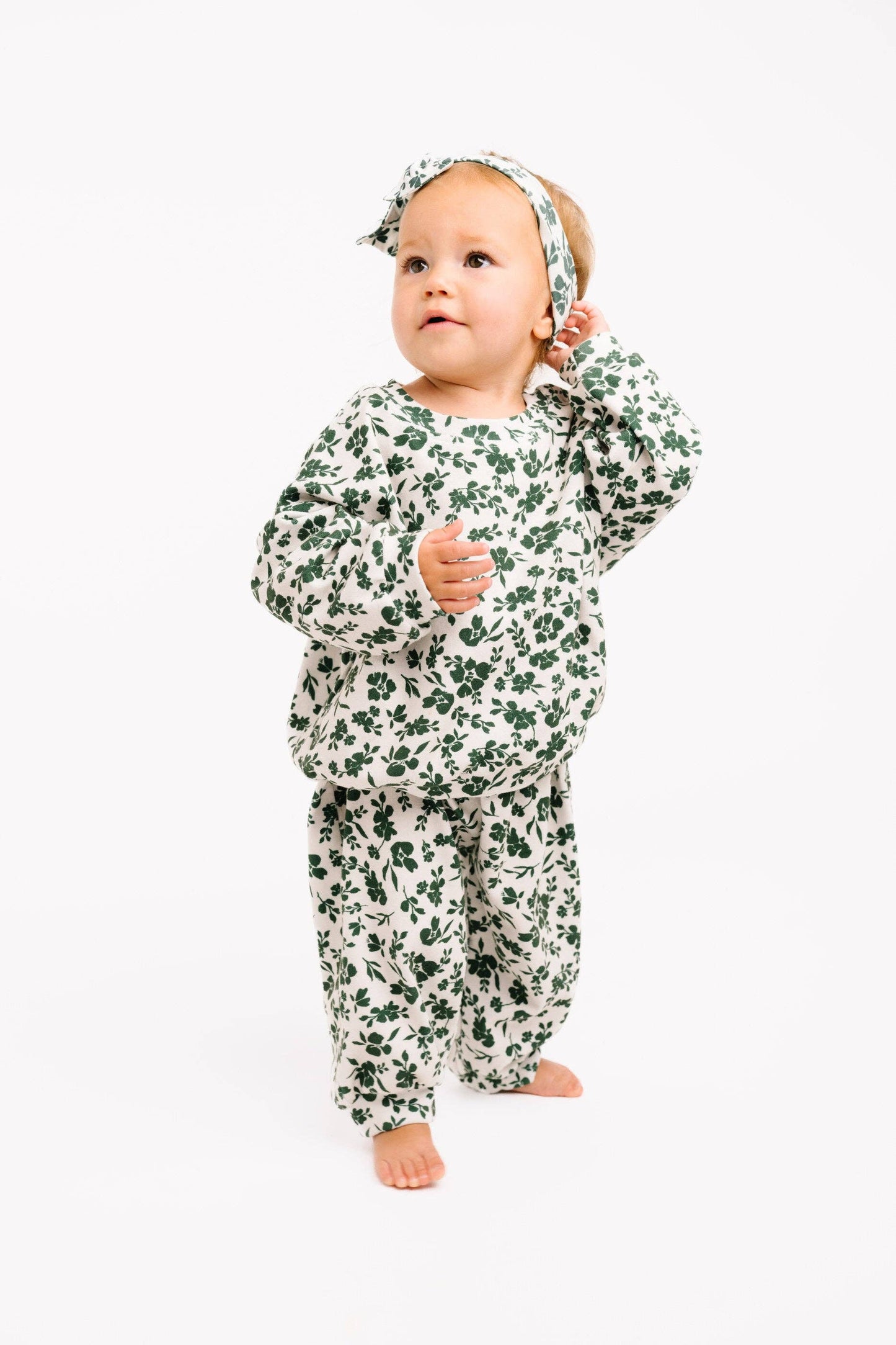 Green floral sweatsuit for kids soft matching set with floral print front view