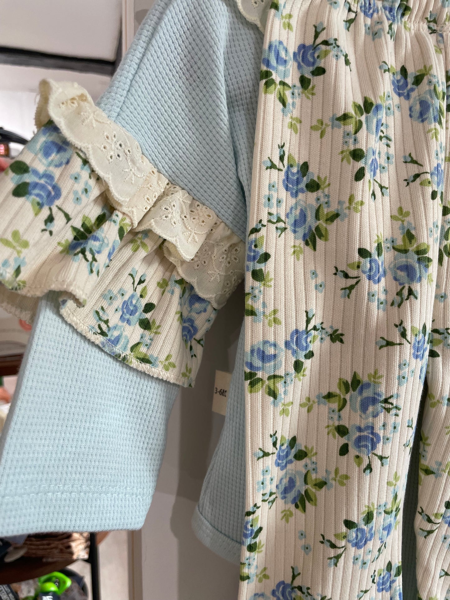 3-Piece Florals