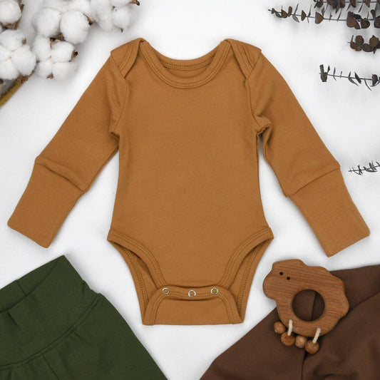 Organic cotton bodysuit in camel for baby