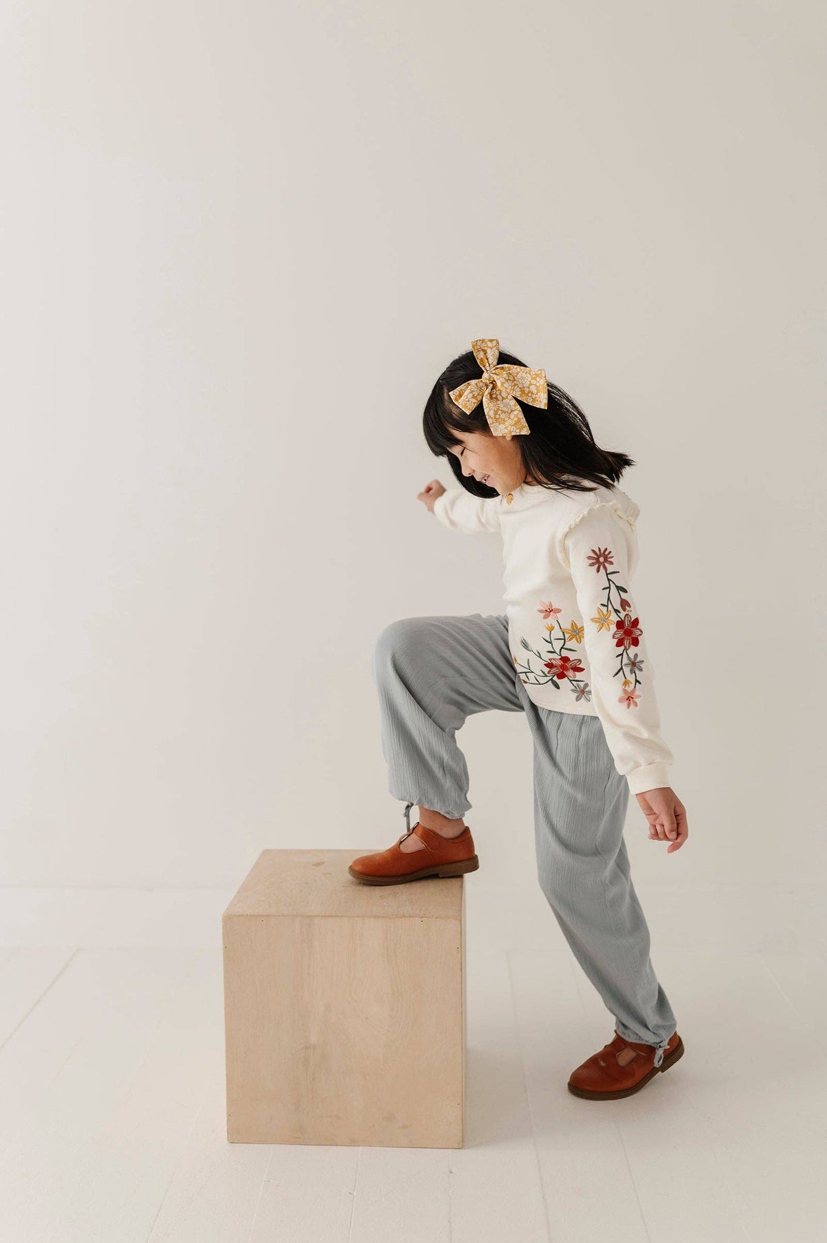 Floral raw edge sweatshirt for kids