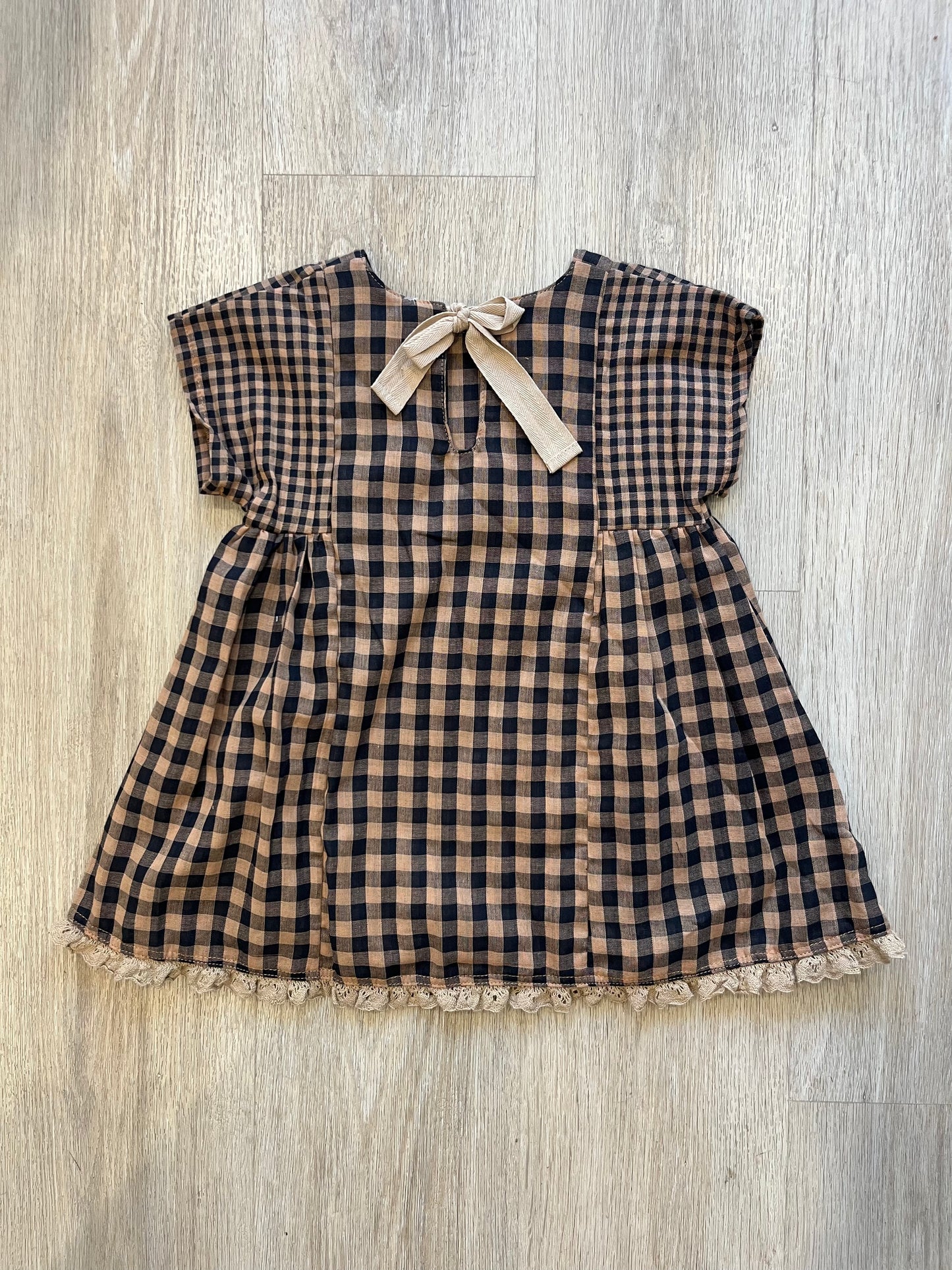 Checkmate cotton dress side view detail