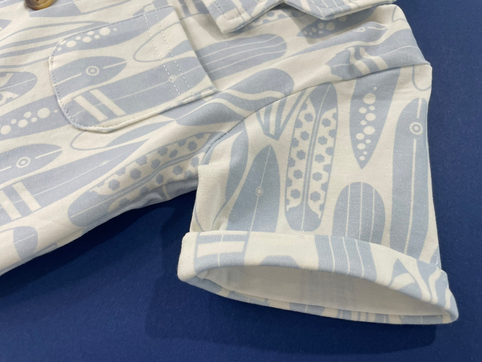 Surf's Up boys set close up button-up and print detail