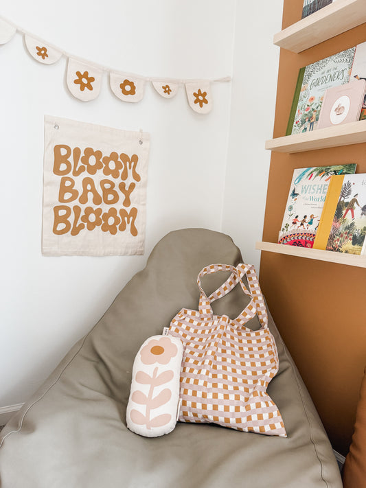 Bloom Scalloped Bunting