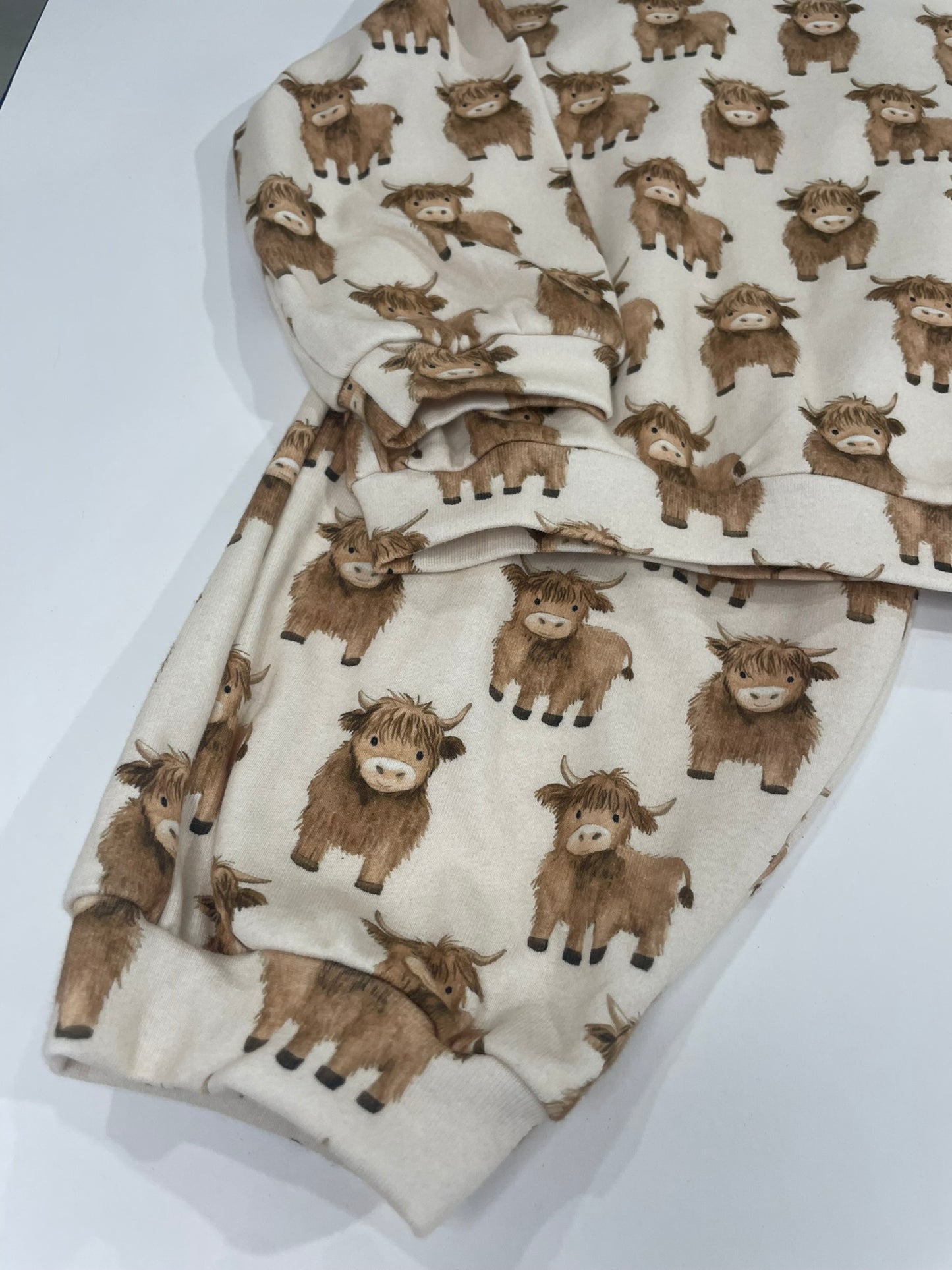 Mini Highland sweatsuit for kids alternate view