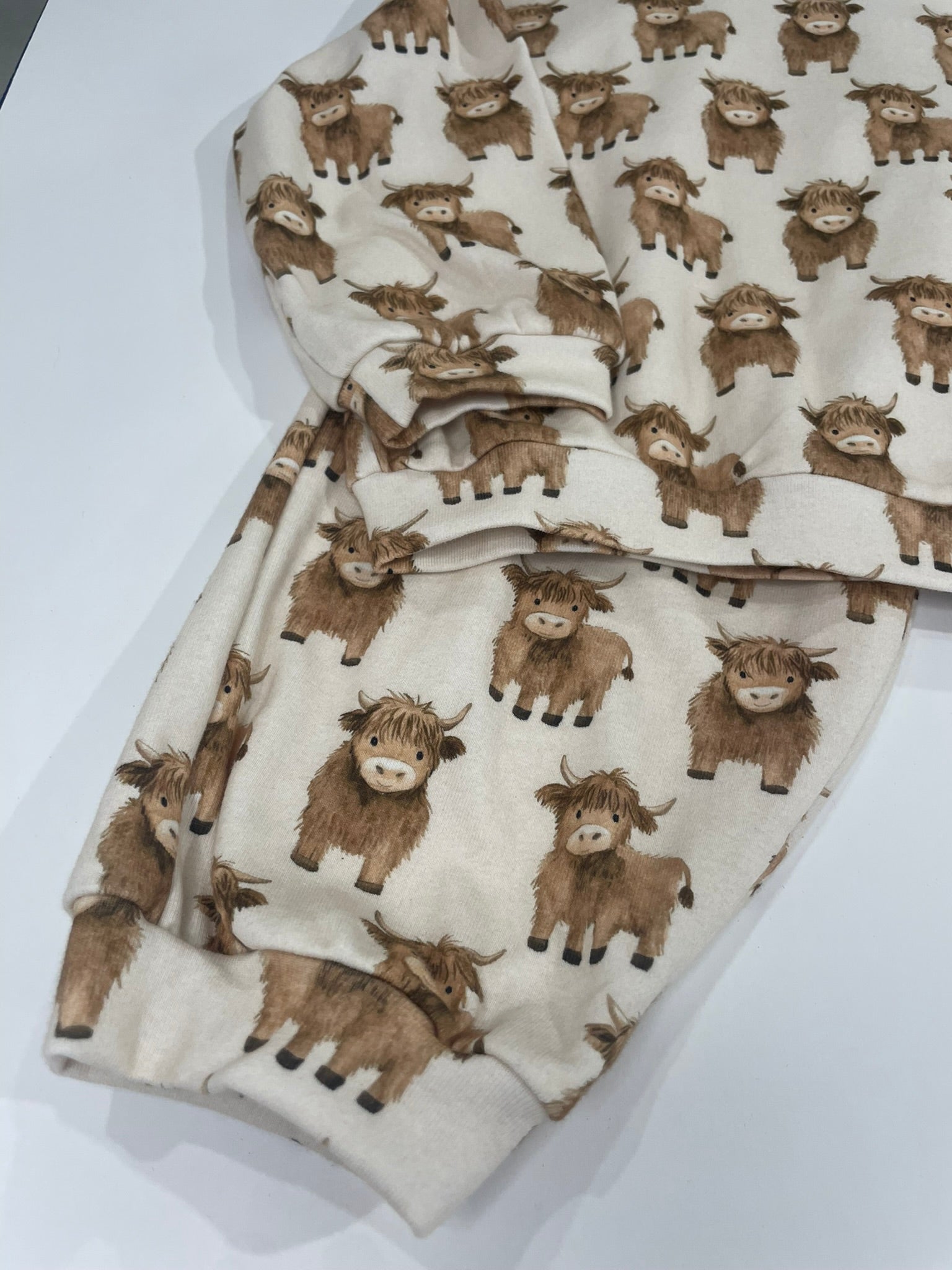 Mini Highland sweatsuit for kids alternate view