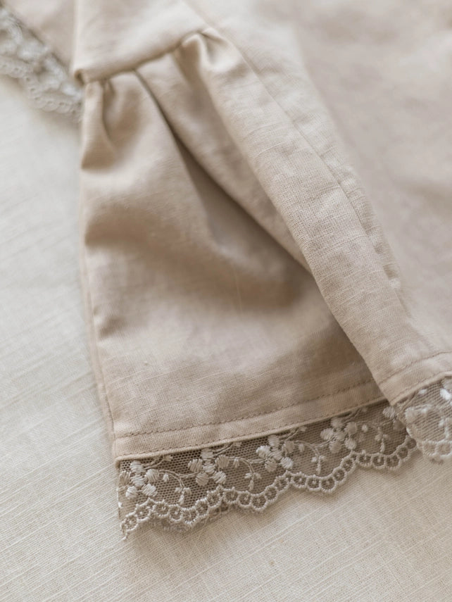 Malia beige kids dress side view detail